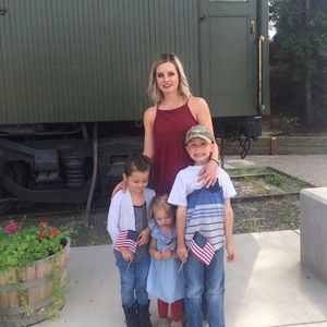 Meet your Posher, Jillian